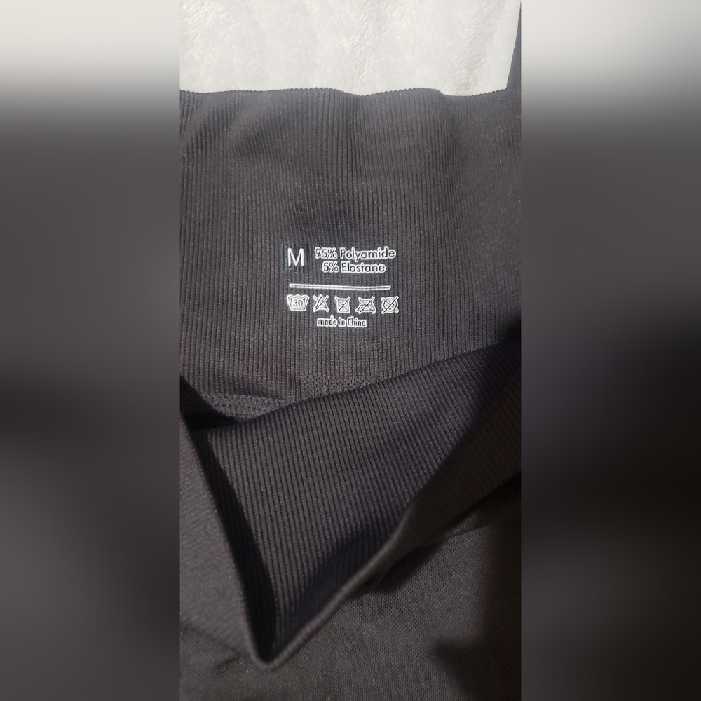 💥Scrunch butt leggings - Picture 2 of 3